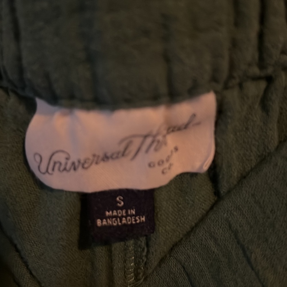 Universal Thread Shorts - Picture 2 of 2